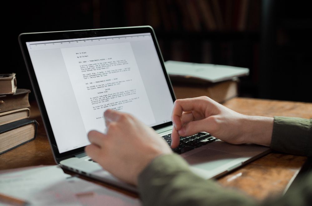 De la idee la produs Procesul creativ din spatele unui design de succes